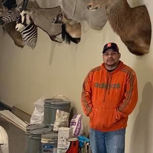 Meet your Posher, Lazaro